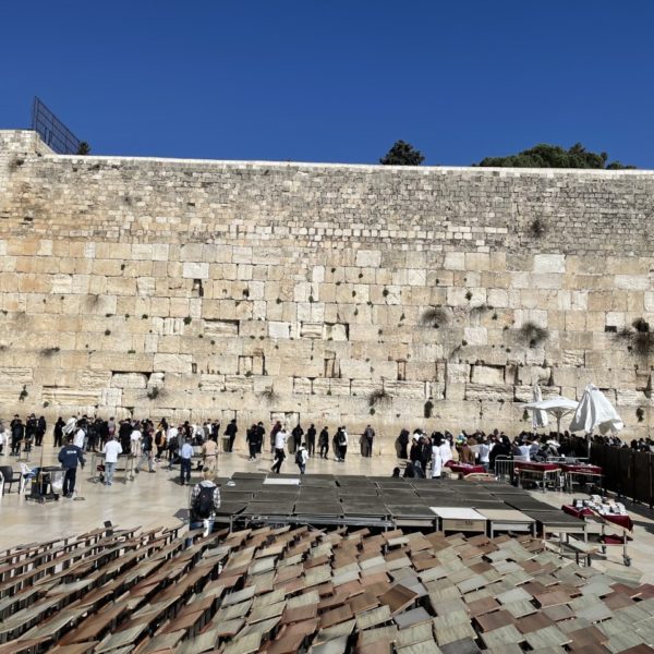 A Week in Israel: 25 Top Things to See and Do by guest writers, Dr. Kathy Butts and Hap Wade